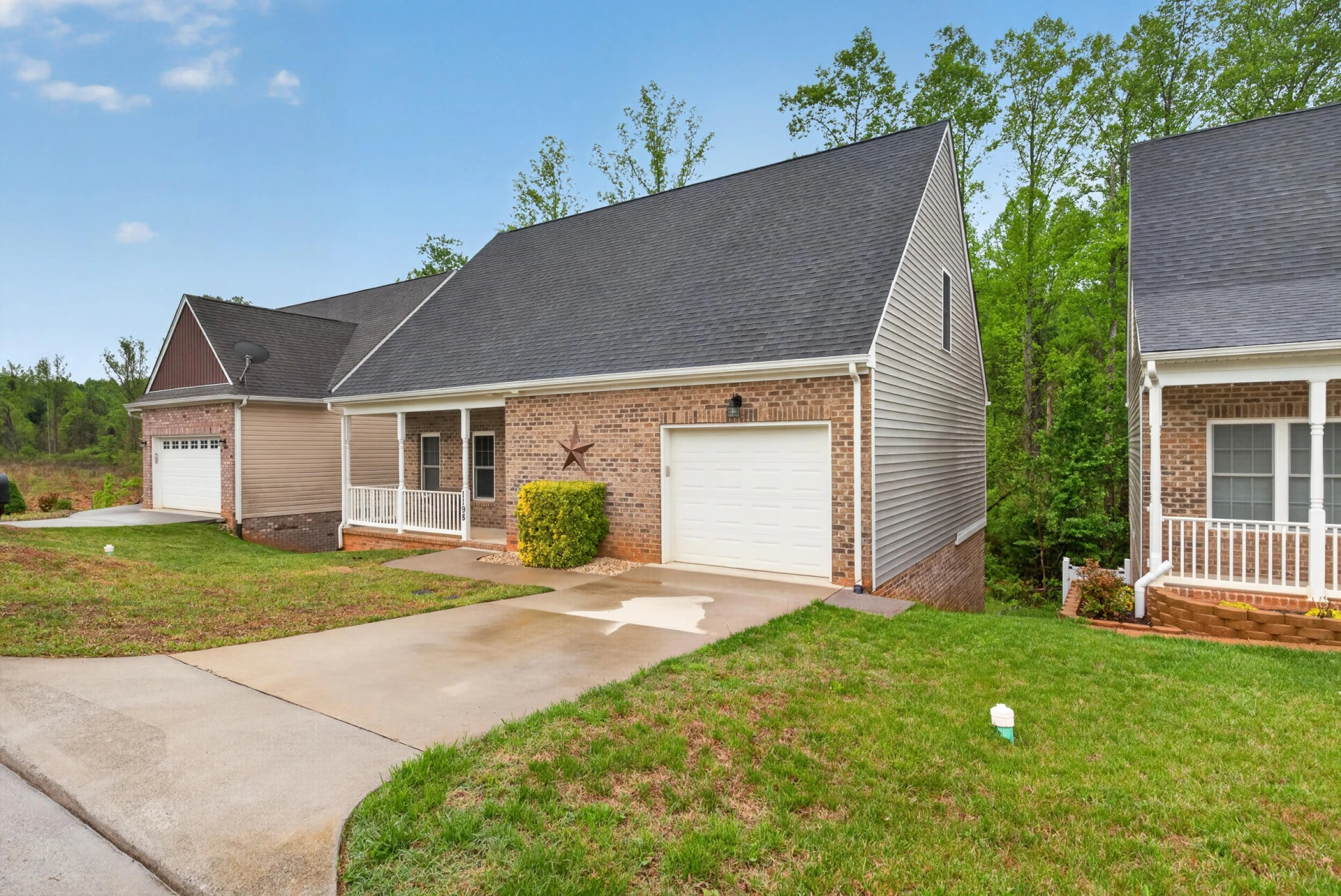 1198 Crest Ridge DR - Photo 3