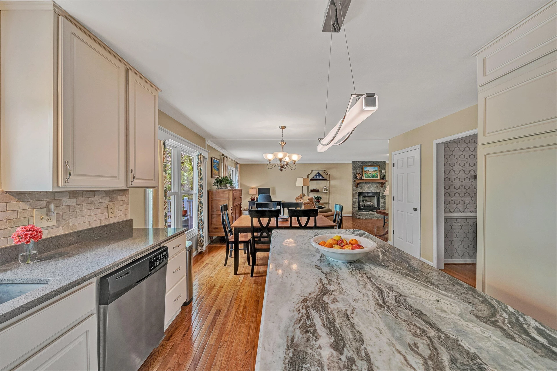 6640 Parkway DR - Photo 15