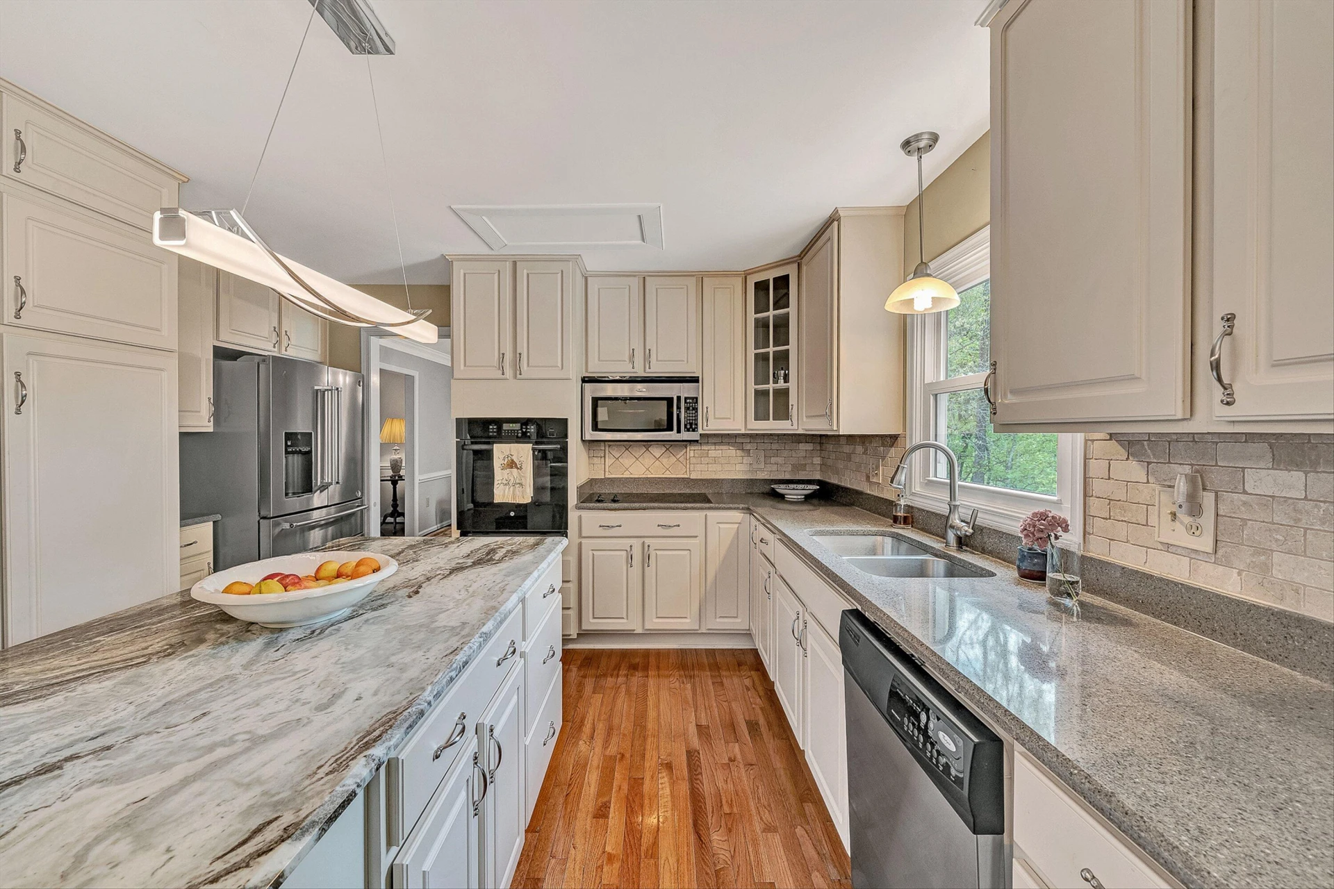 6640 Parkway DR - Photo 18