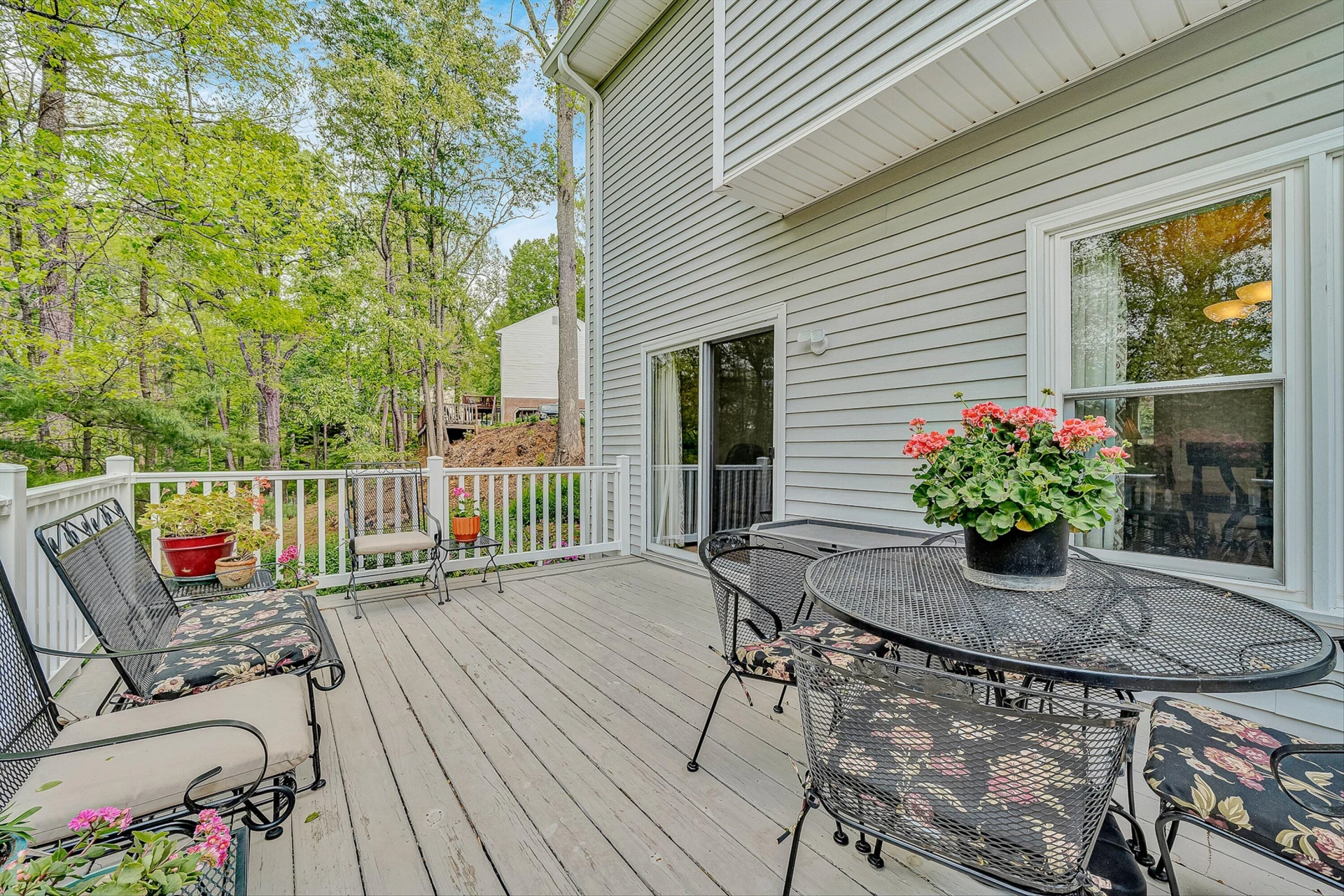 6640 Parkway DR - Photo 21