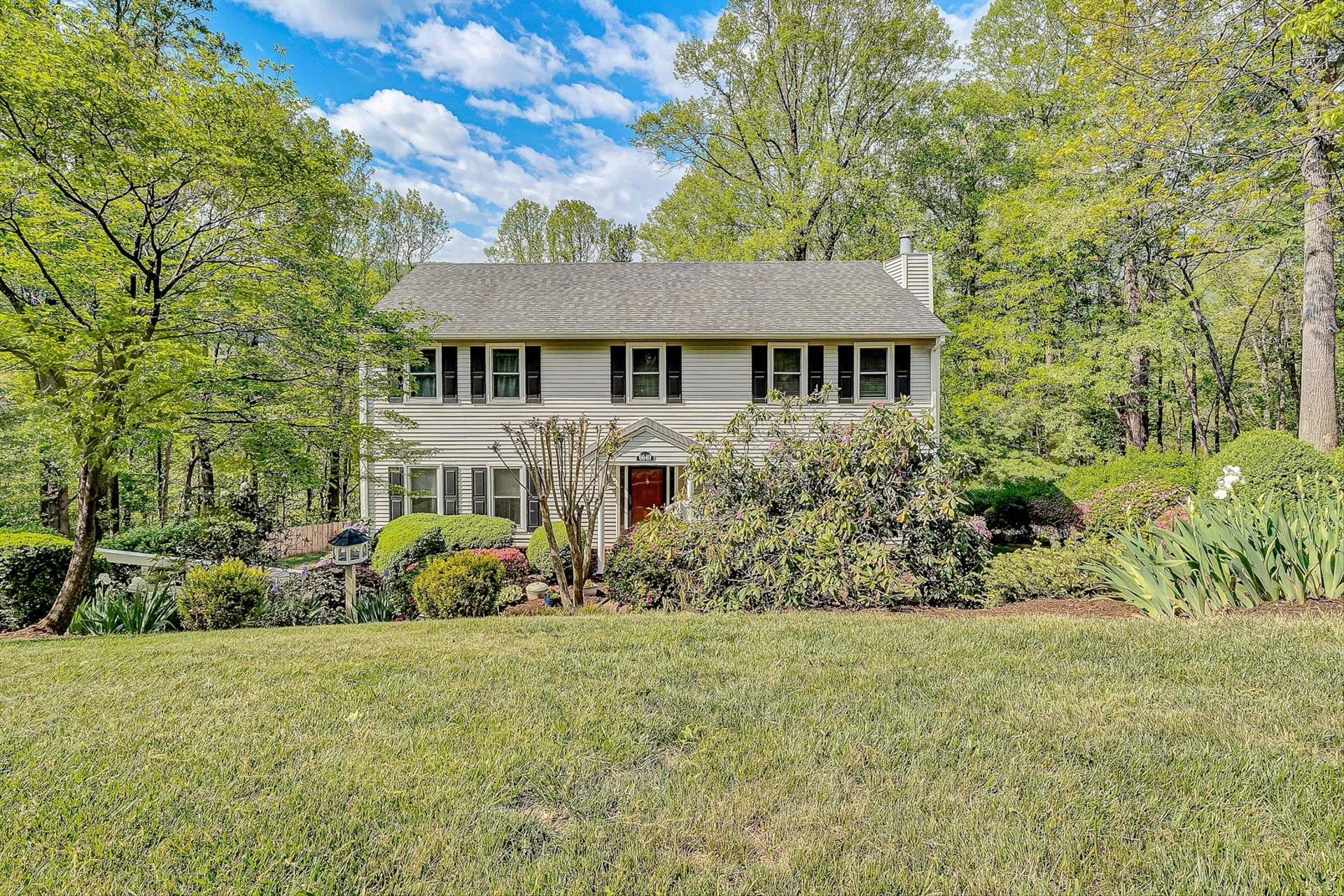 6640 Parkway DR - Photo 3