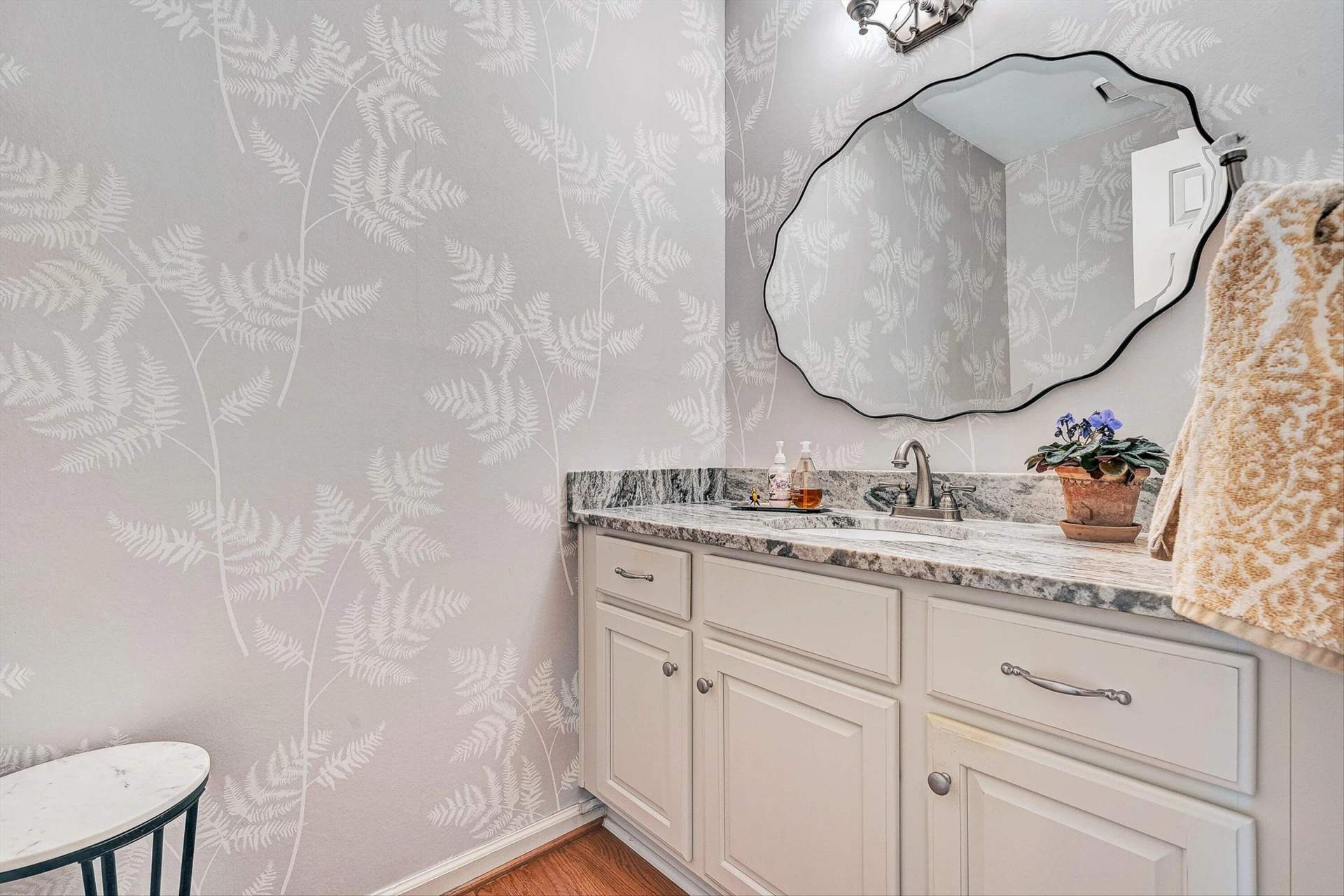 6640 Parkway DR - Photo 8