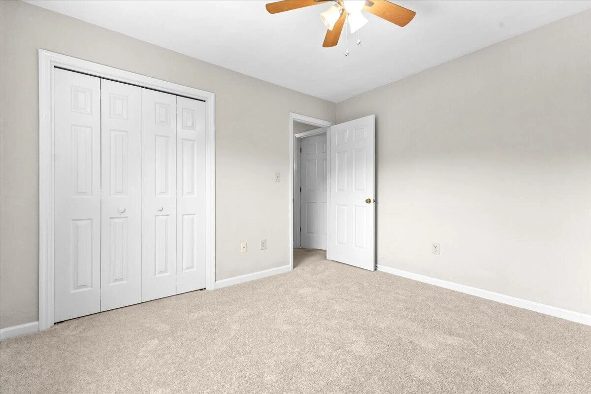 716 Debra LN - Photo 25
