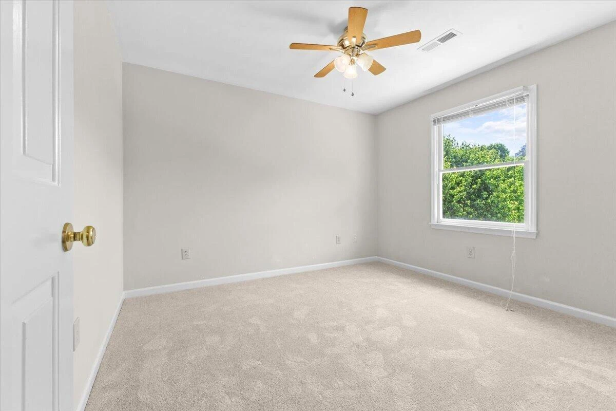 716 Debra LN - Photo 26