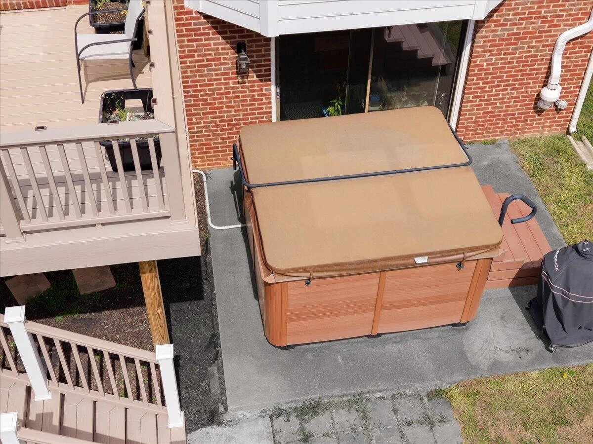 716 Debra LN - Photo 33