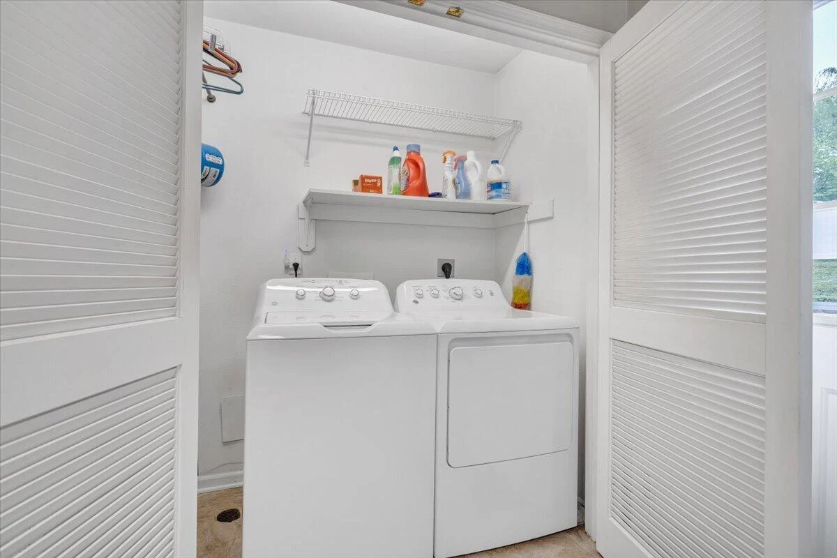 322 Cypress ST - Photo 17