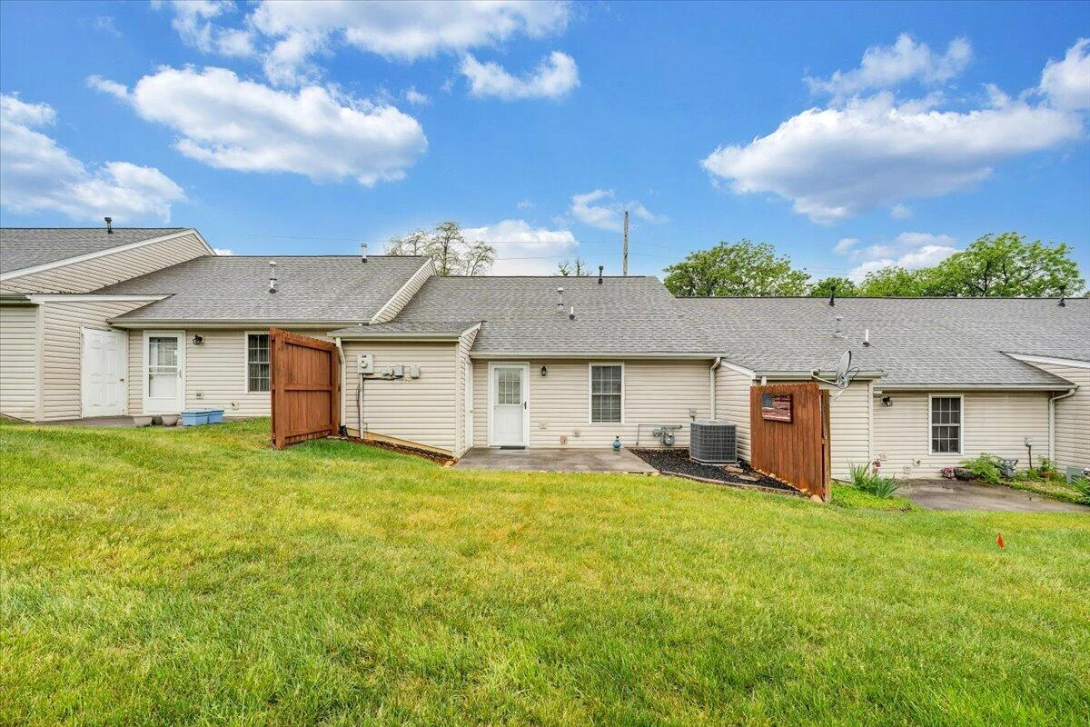 322 Cypress ST - Photo 30