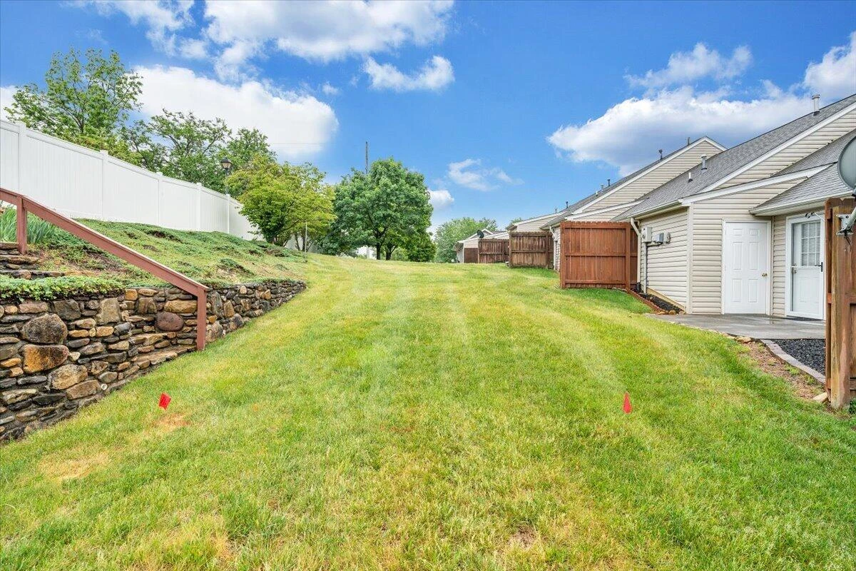 322 Cypress ST - Photo 33