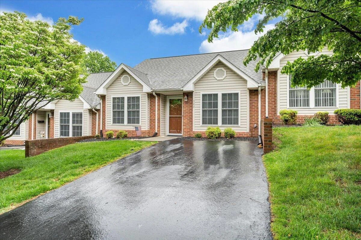 322 Cypress ST - Photo 37