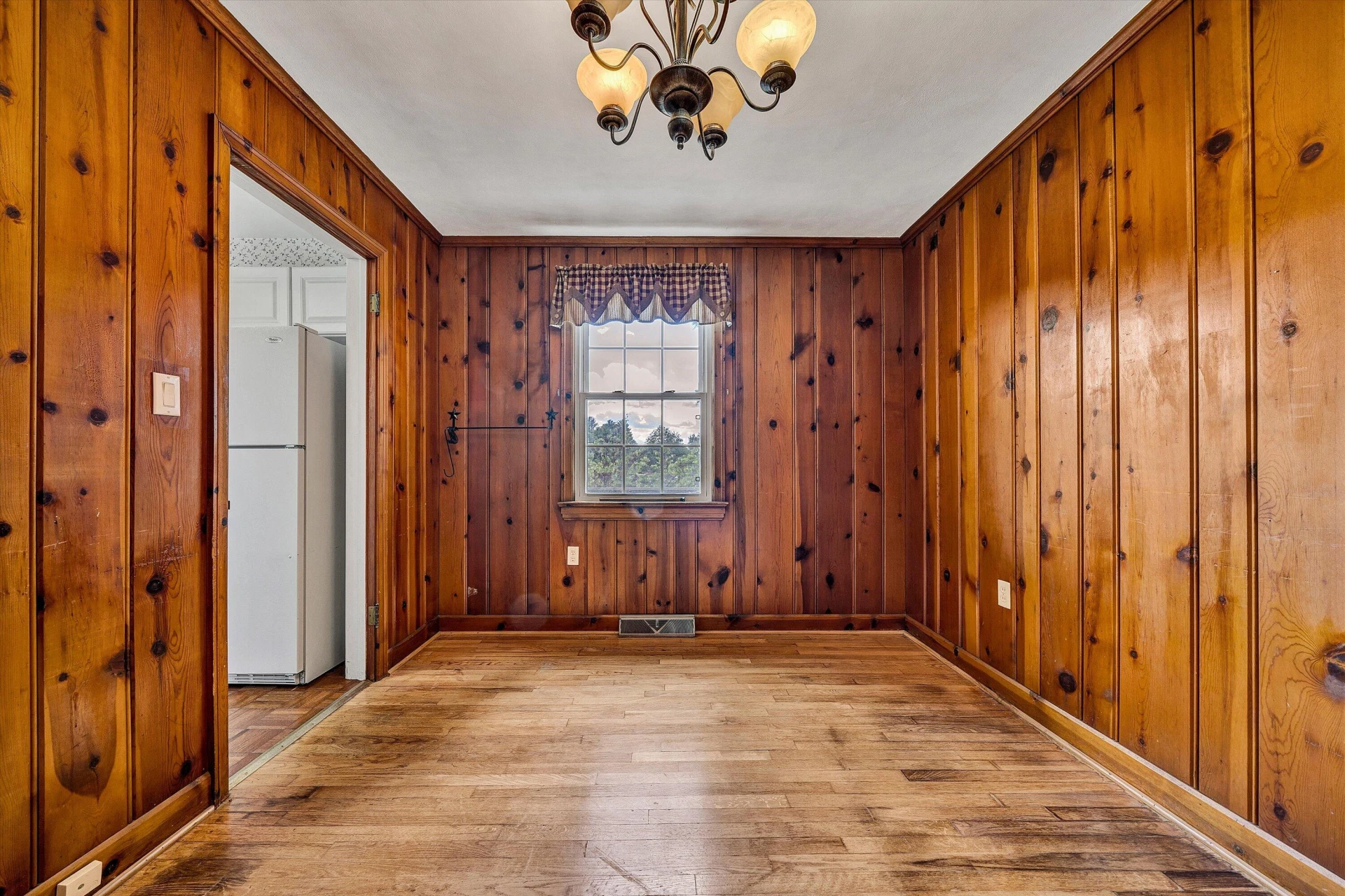 1223 Jeanette AVE - Photo 12