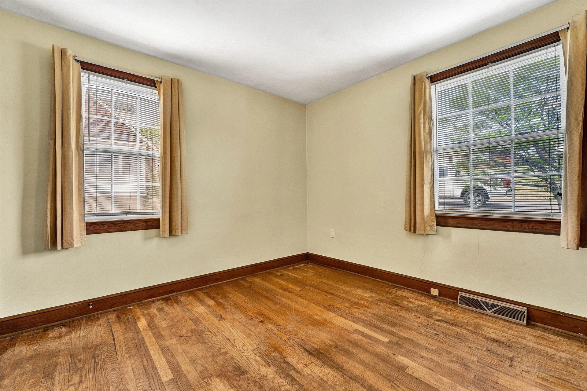 1223 Jeanette AVE - Photo 16