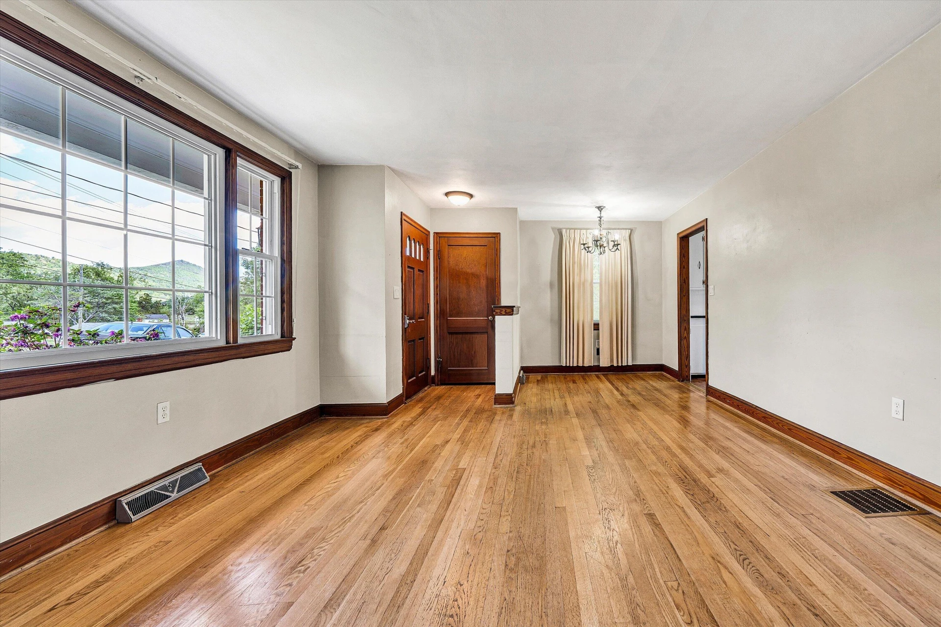 1223 Jeanette AVE - Photo 6