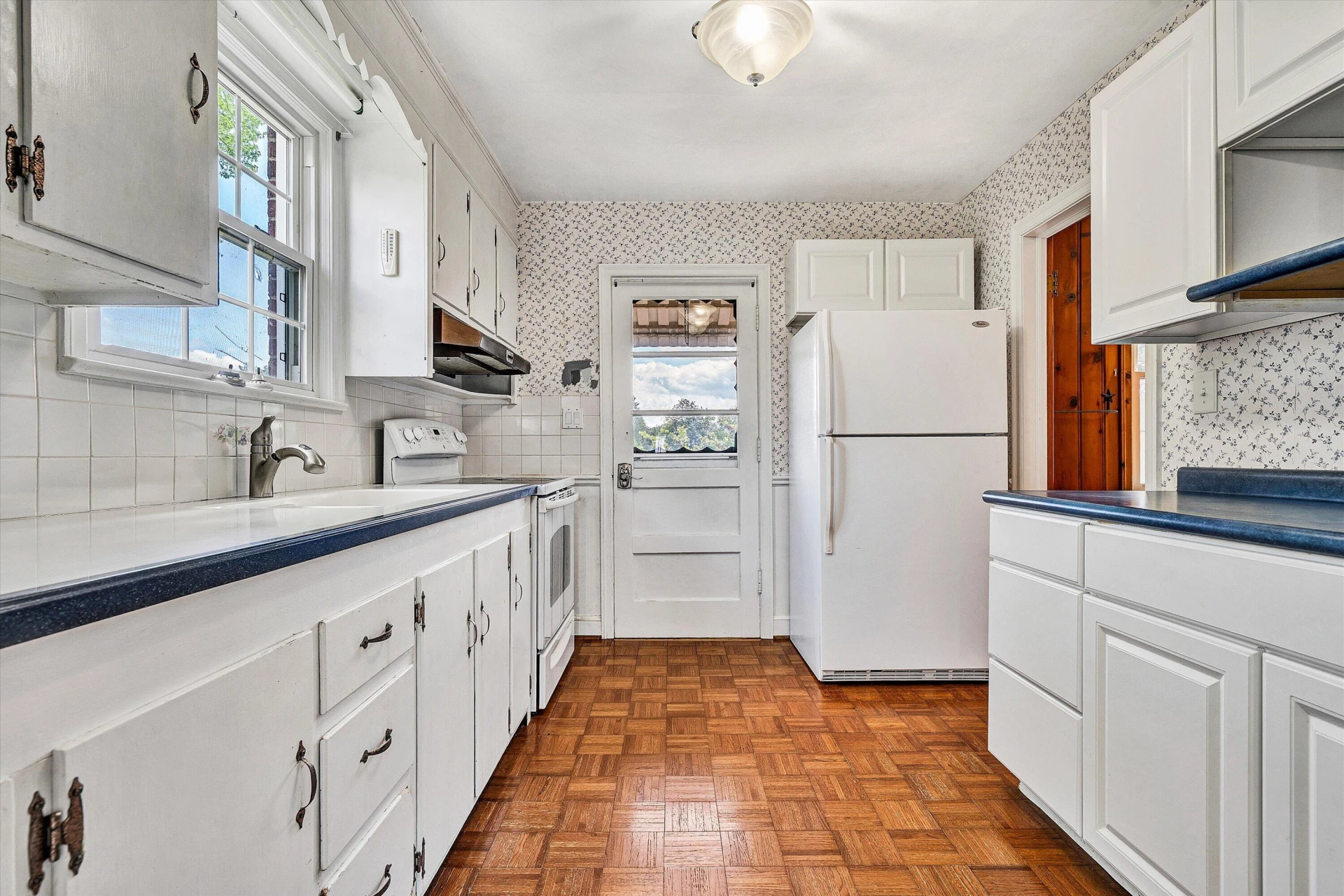 1223 Jeanette AVE - Photo 9