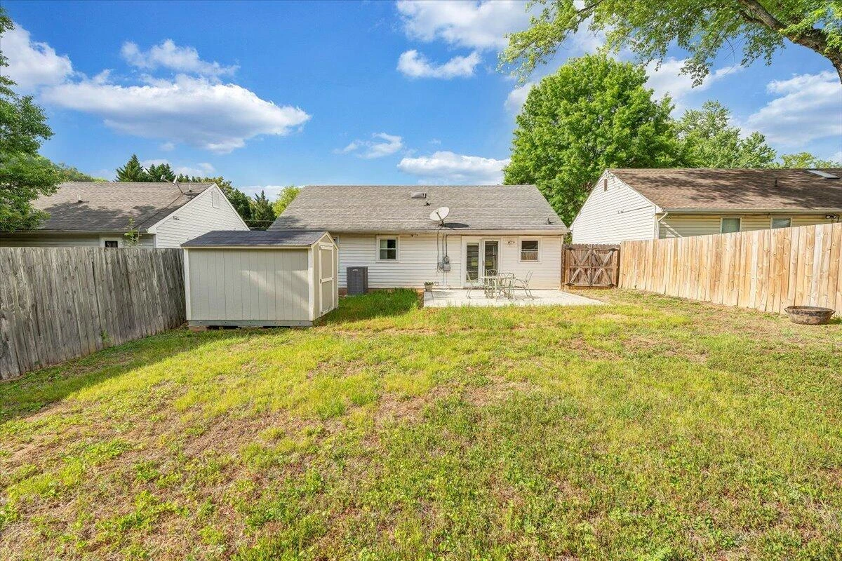 1333 Thomason RD SE - Photo 10