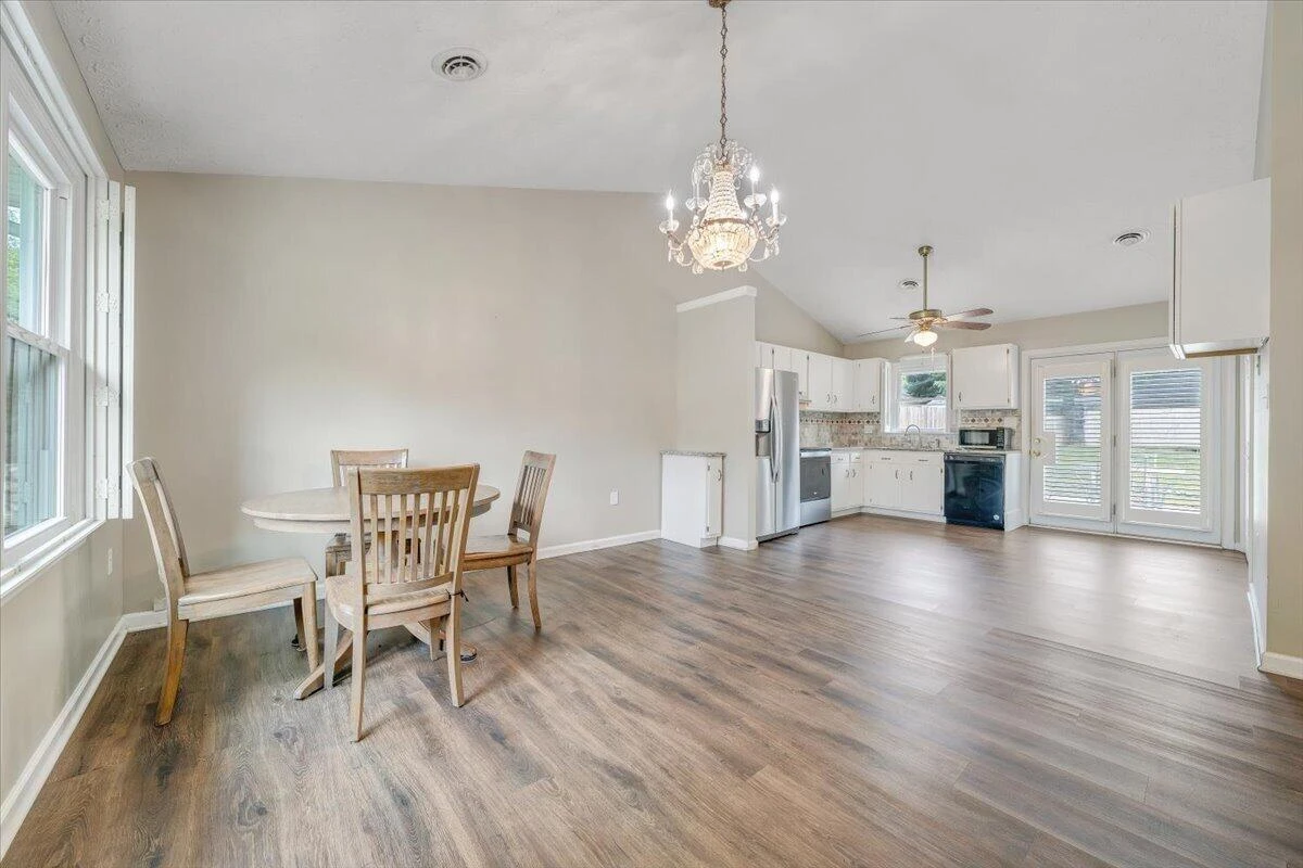1333 Thomason RD SE - Photo 13