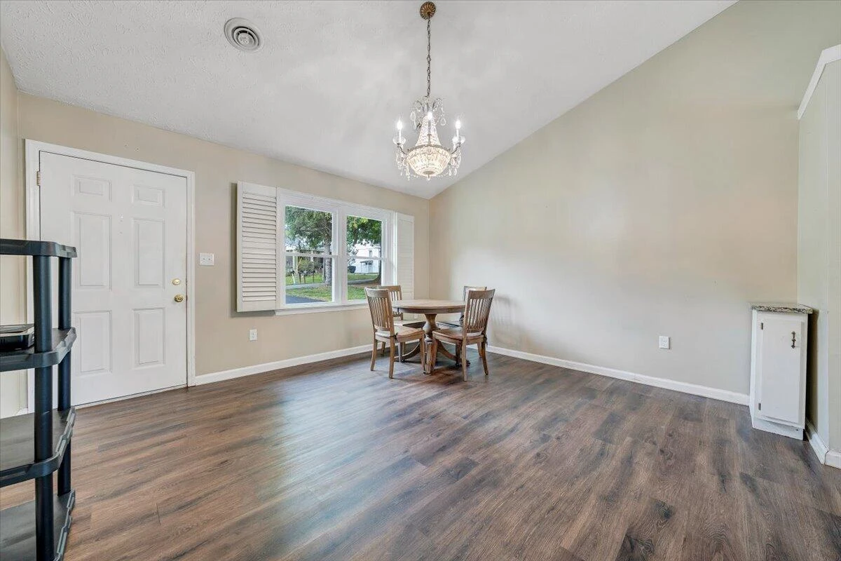 1333 Thomason RD SE - Photo 15