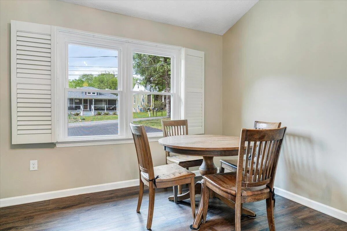1333 Thomason RD SE - Photo 16