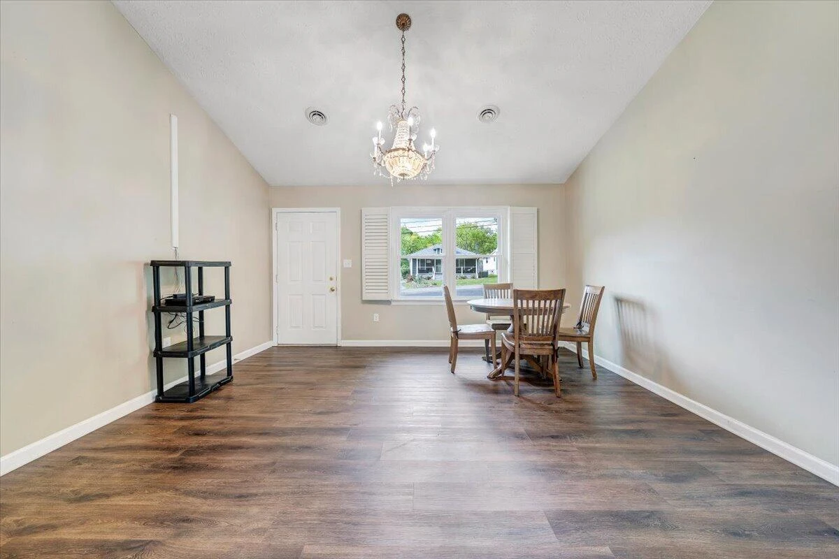 1333 Thomason RD SE - Photo 17