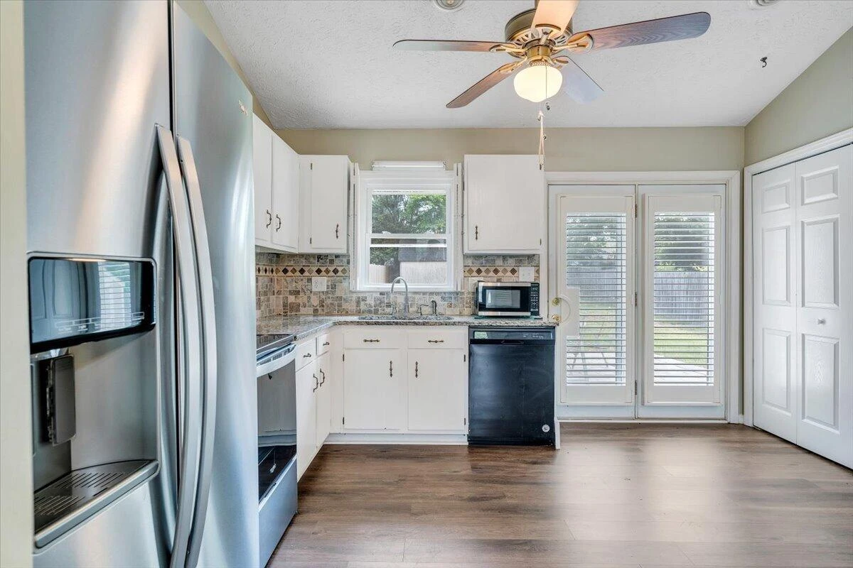 1333 Thomason RD SE - Photo 21