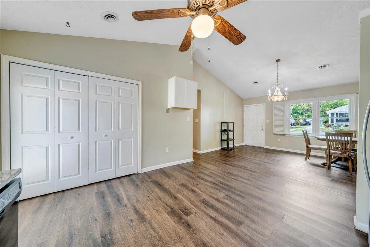 1333 Thomason RD SE - Photo 24