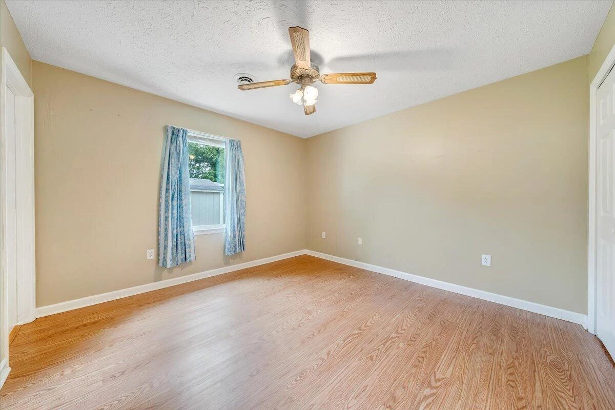 1333 Thomason RD SE - Photo 26