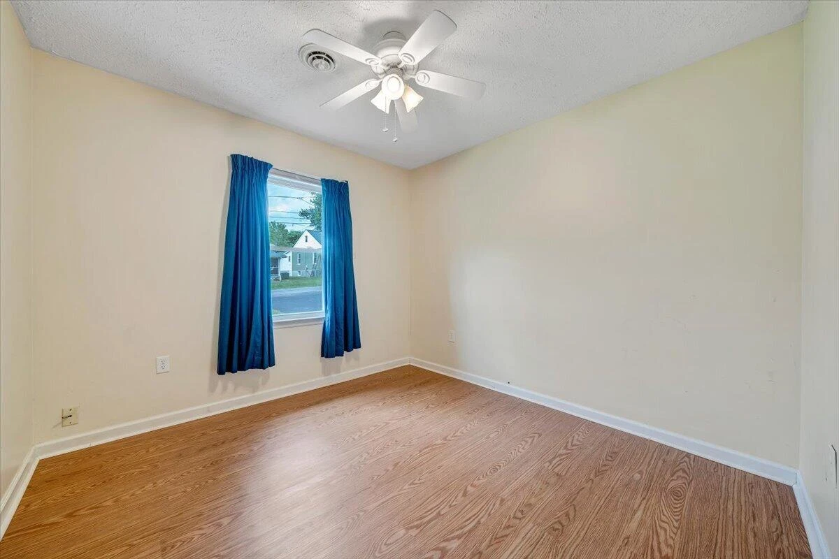 1333 Thomason RD SE - Photo 31