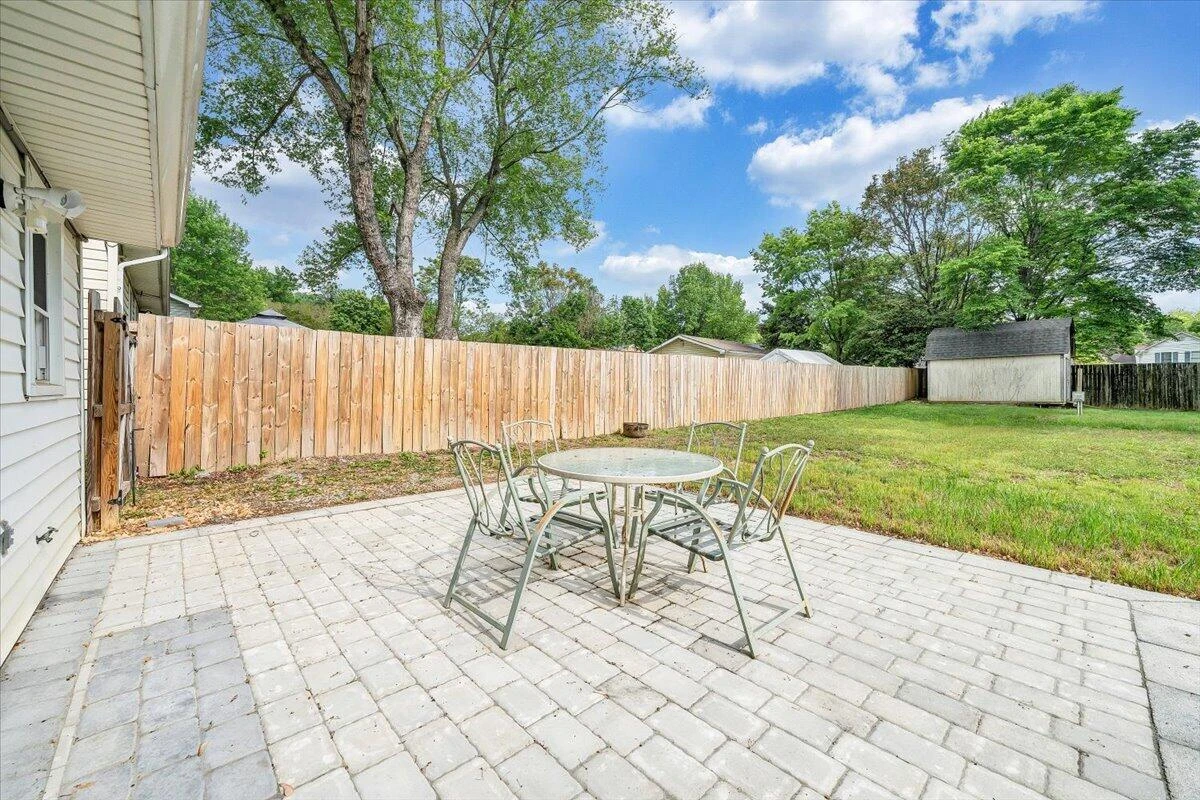 1333 Thomason RD SE - Photo 38