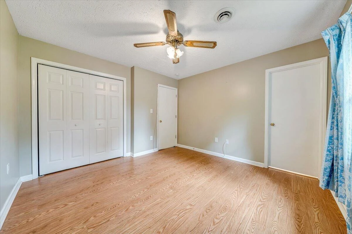 1333 Thomason RD SE - Photo 4