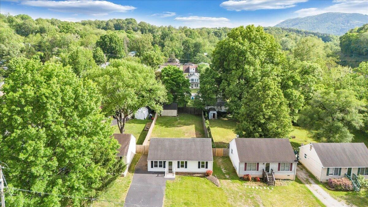 1333 Thomason RD SE - Photo 54