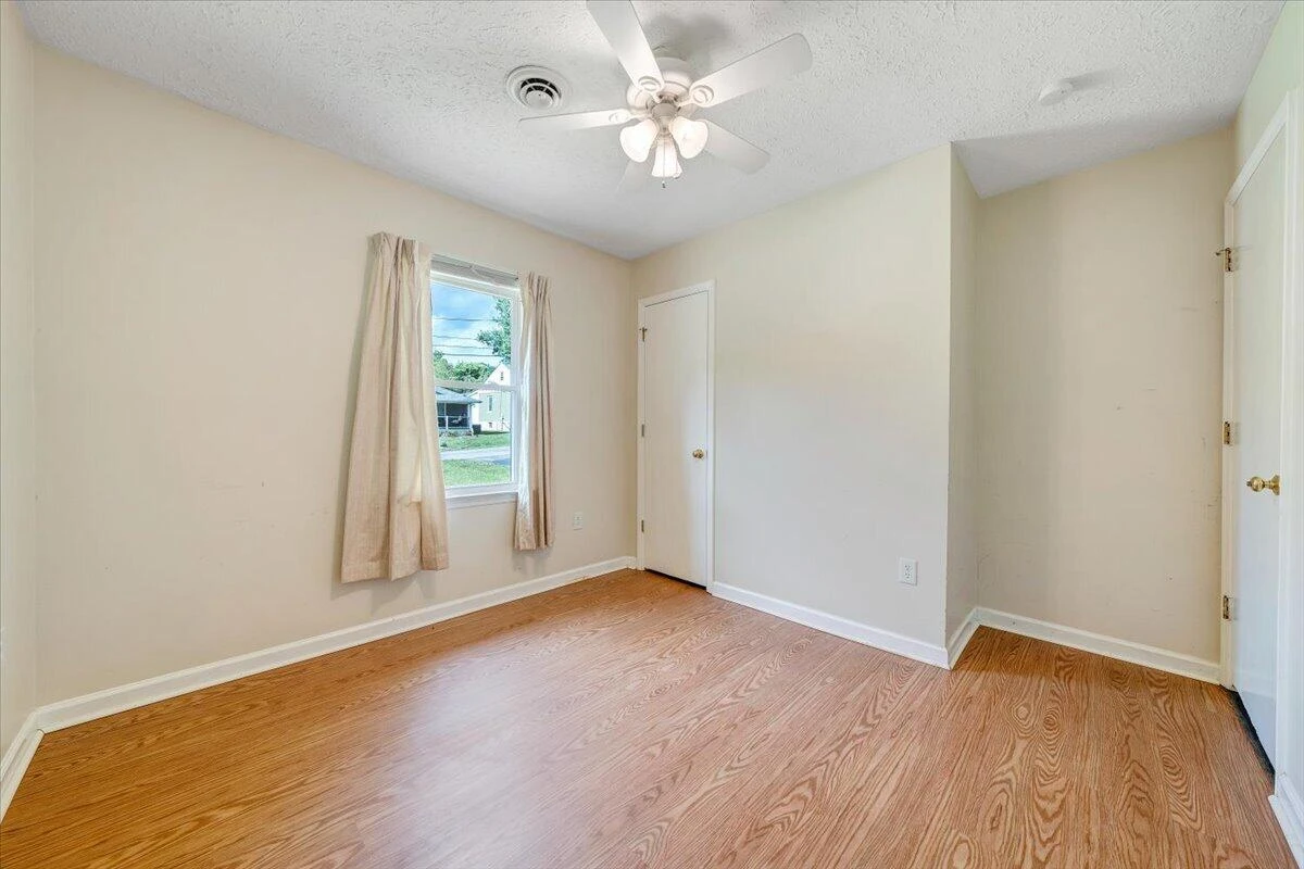 1333 Thomason RD SE - Photo 7