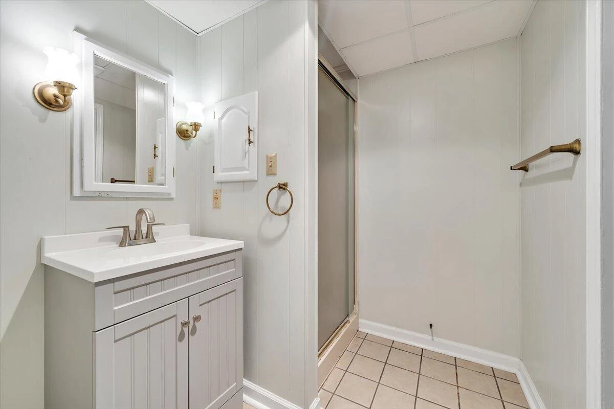 2030 Surrey LN NE - Photo 61