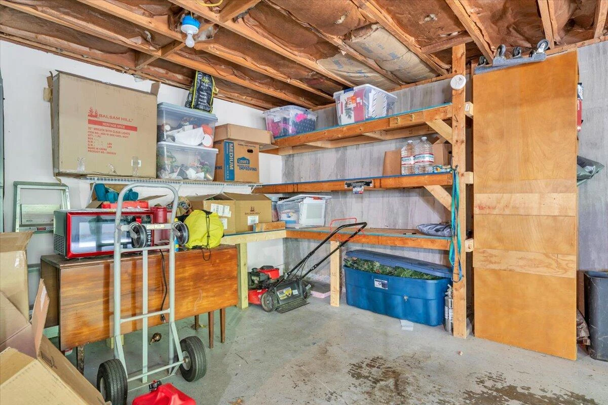 2030 Surrey LN NE - Photo 65