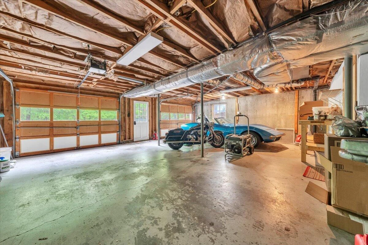 2030 Surrey LN NE - Photo 66