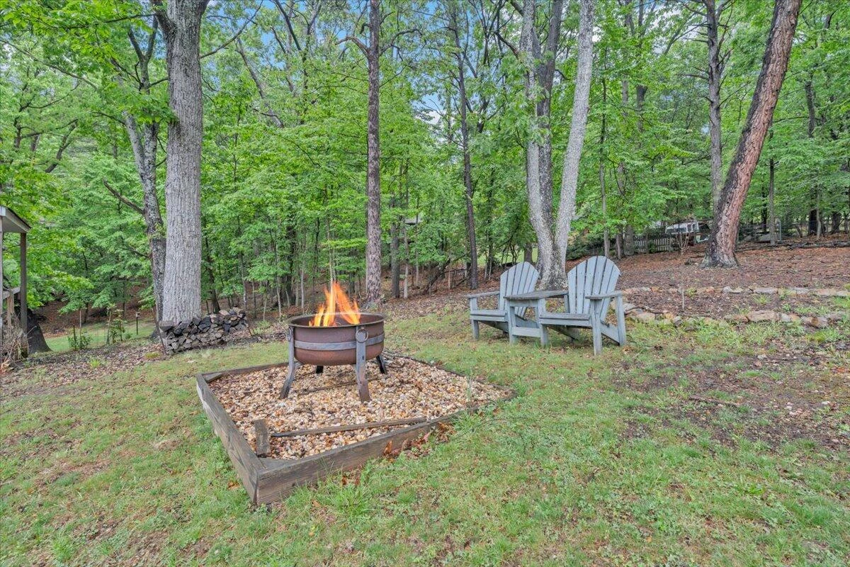 2030 Surrey LN NE - Photo 71