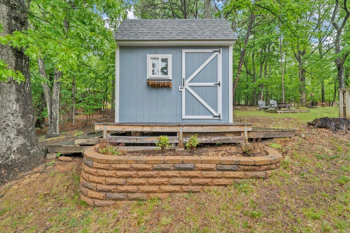 2030 Surrey LN NE - Photo 72