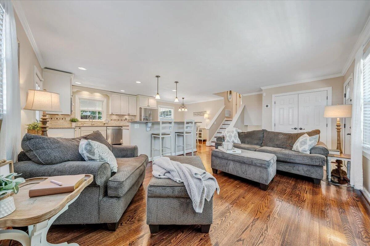 6339 Greenway DR - Photo 5