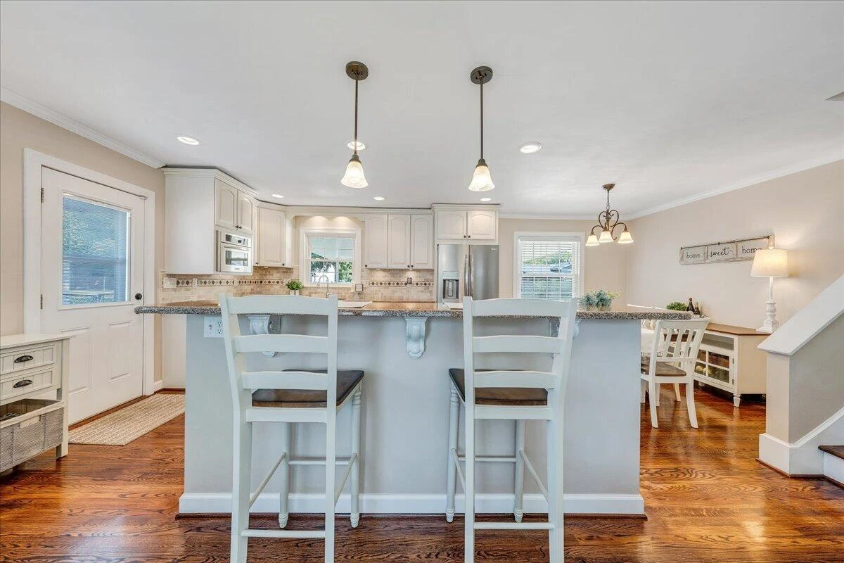 6339 Greenway DR - Photo 6