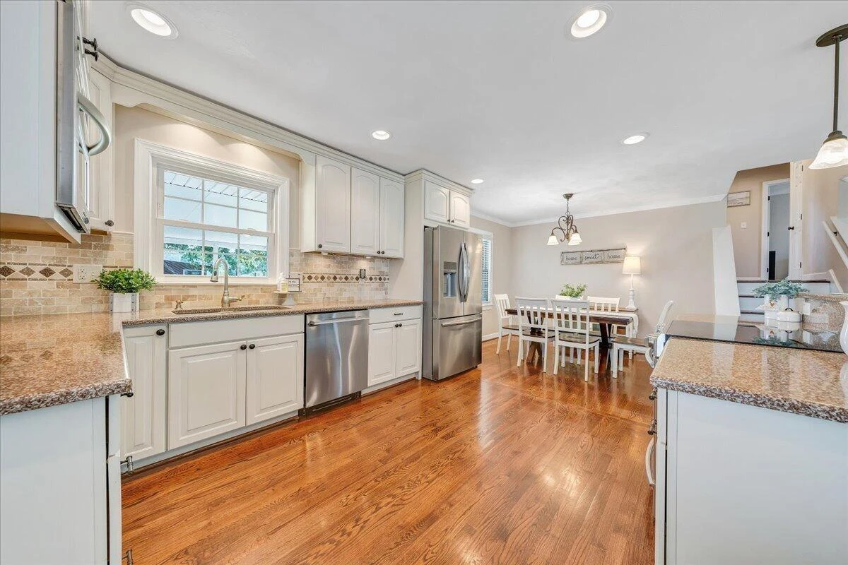6339 Greenway DR - Photo 8