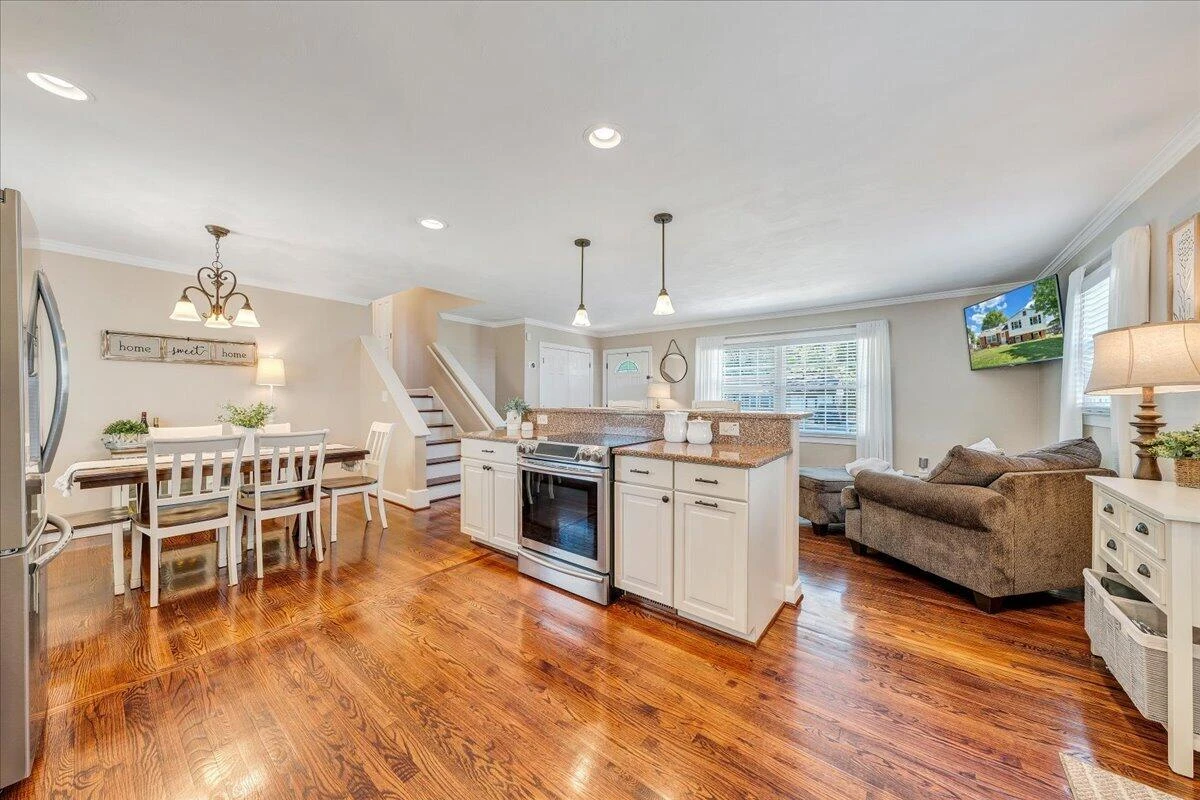 6339 Greenway DR - Photo 9