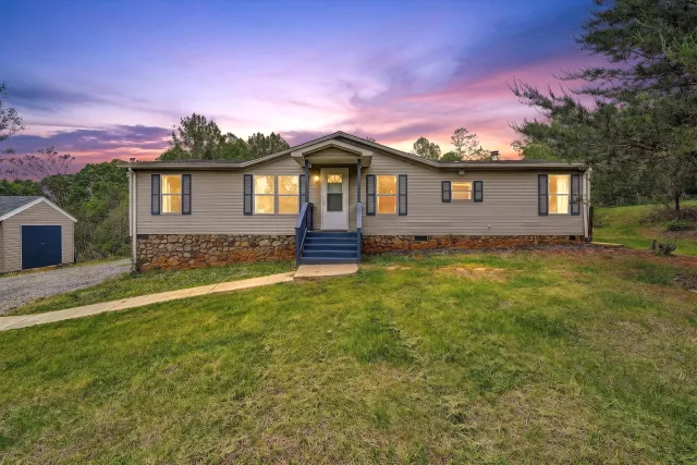 1181 Huntington DR