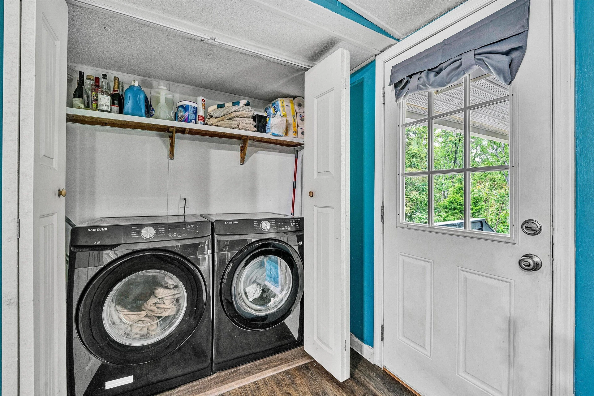 1181 Huntington DR - Photo 12