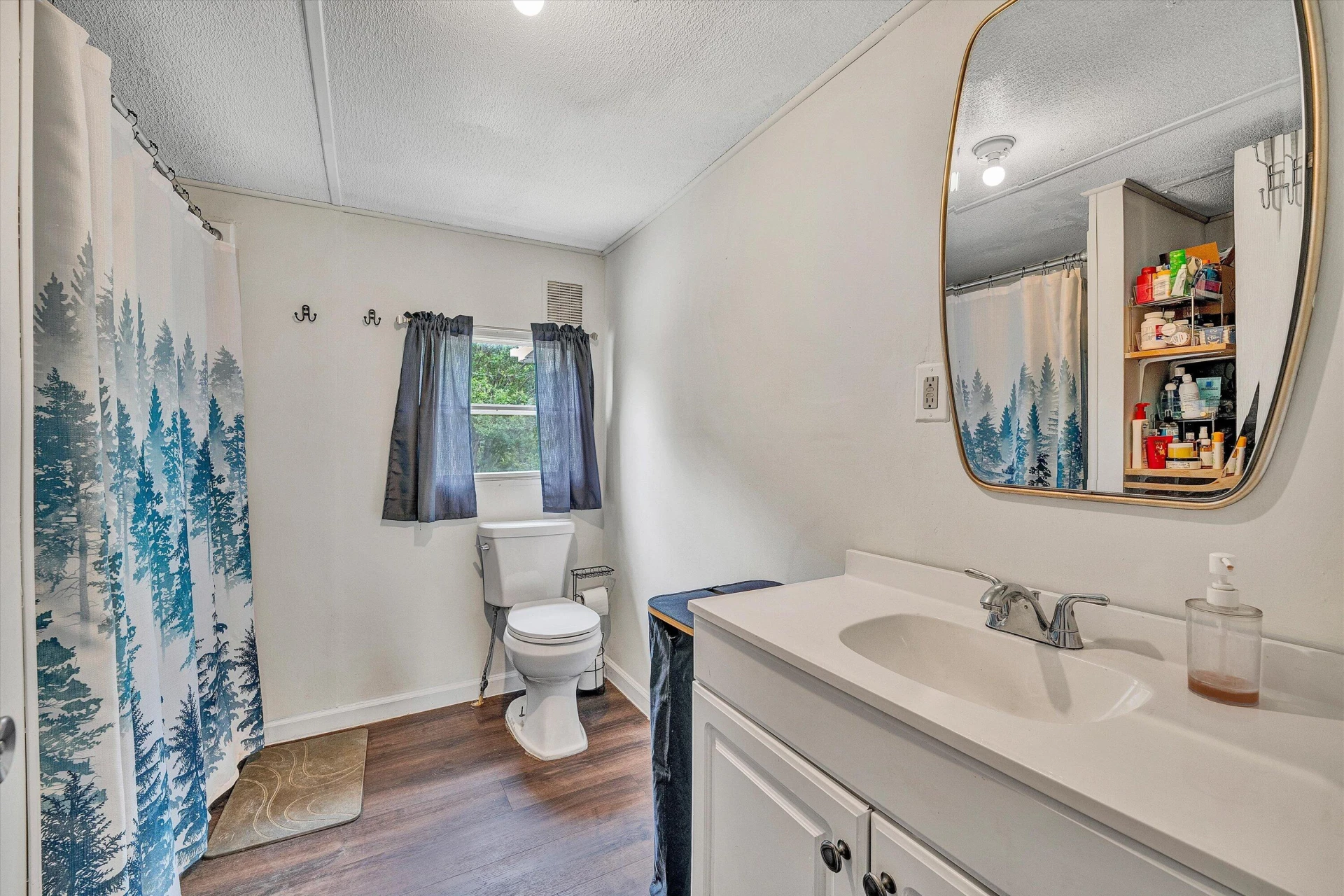 1181 Huntington DR - Photo 19