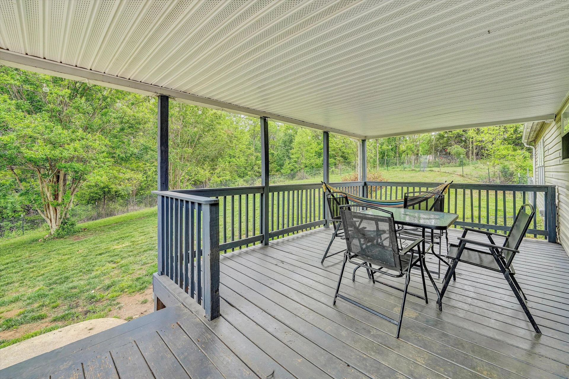 1181 Huntington DR - Photo 24