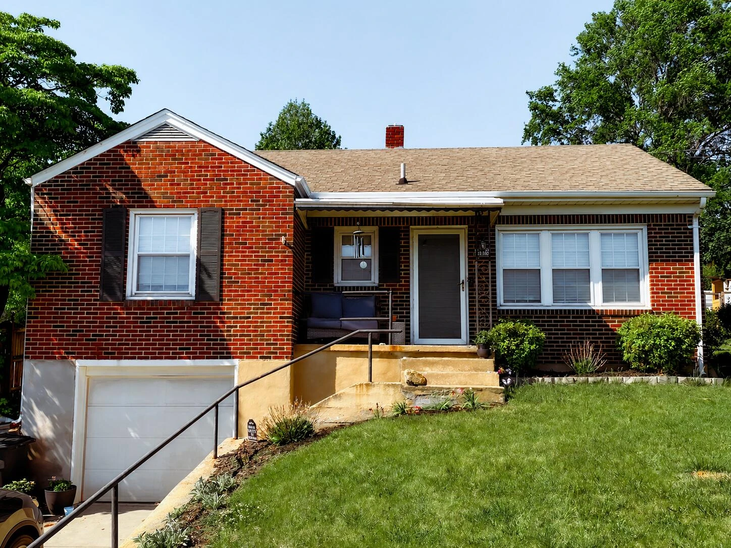 1036 Jeanette AVE