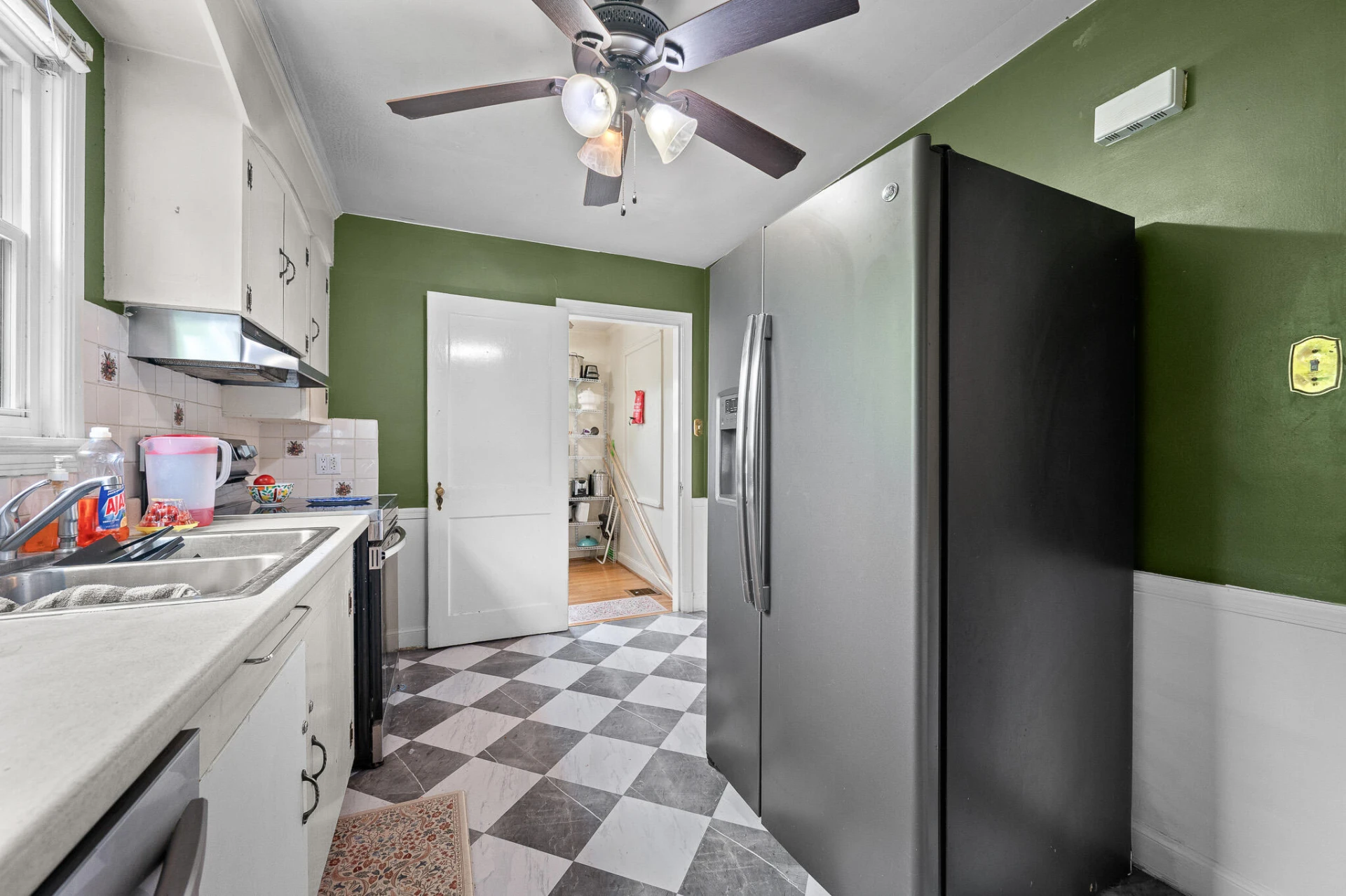 310 Langhorne LN - Photo 12