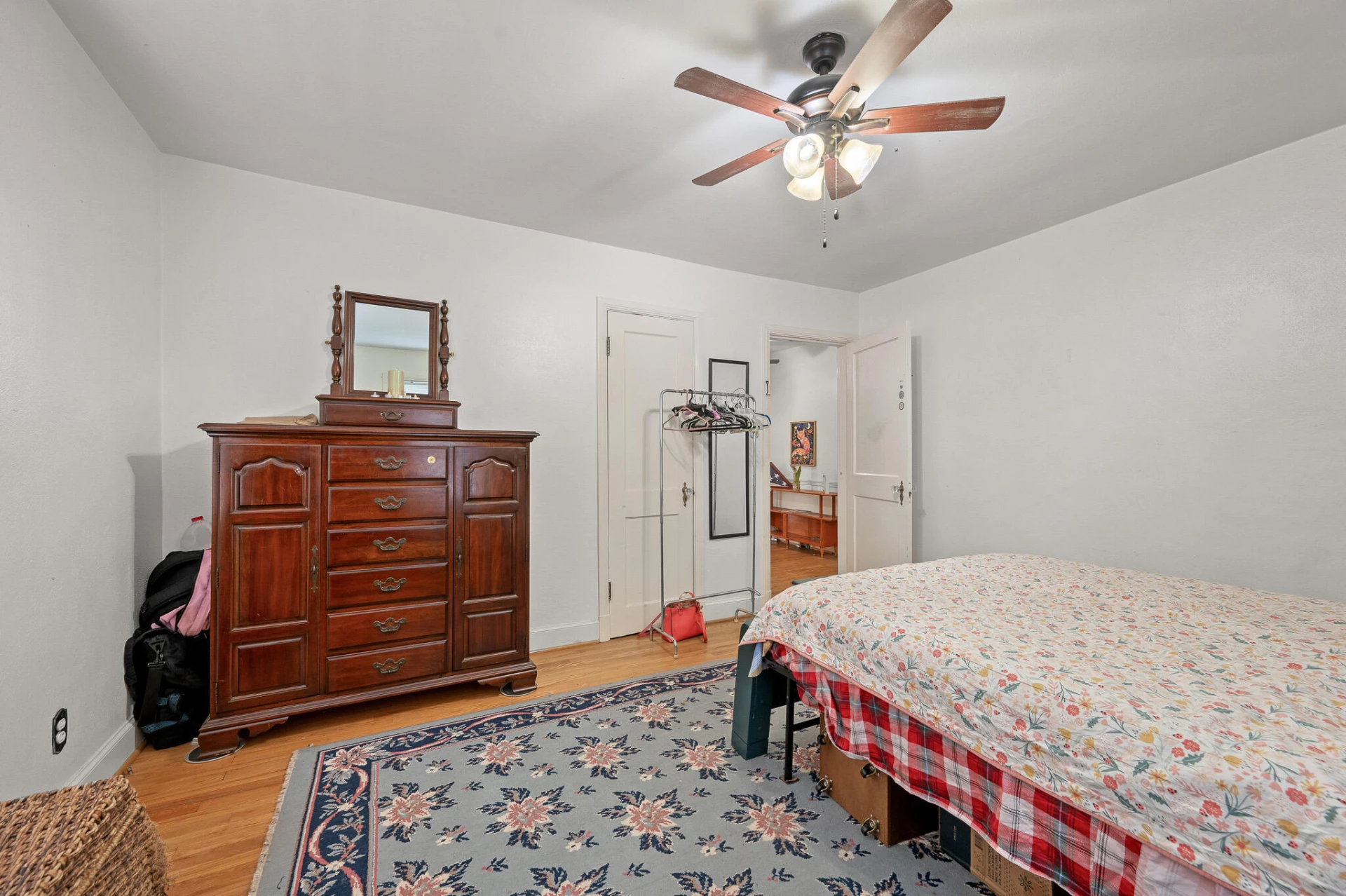 310 Langhorne LN - Photo 17