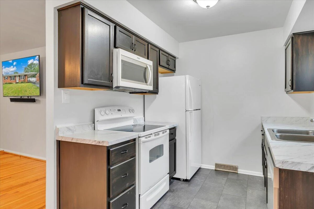 3740 Salem Turnpike NW - Photo 16