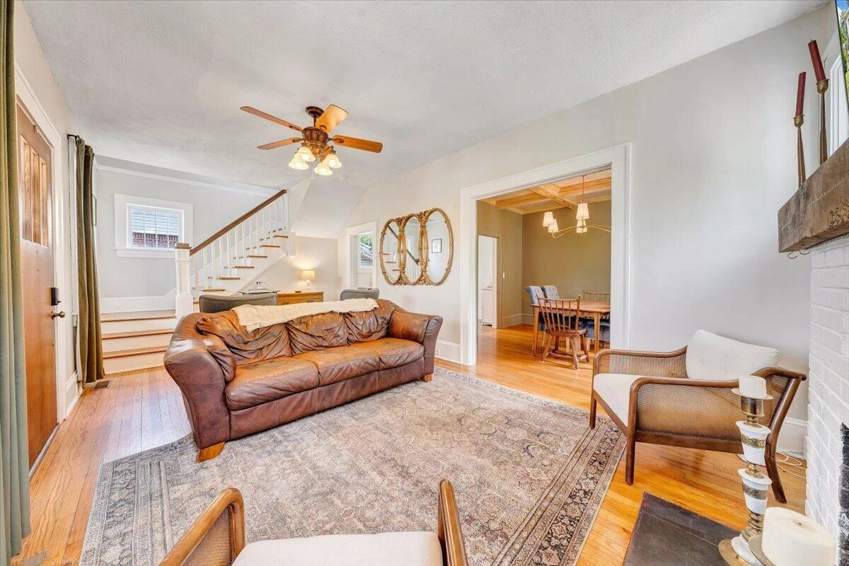 1142 Winona AVE SW - Photo 14