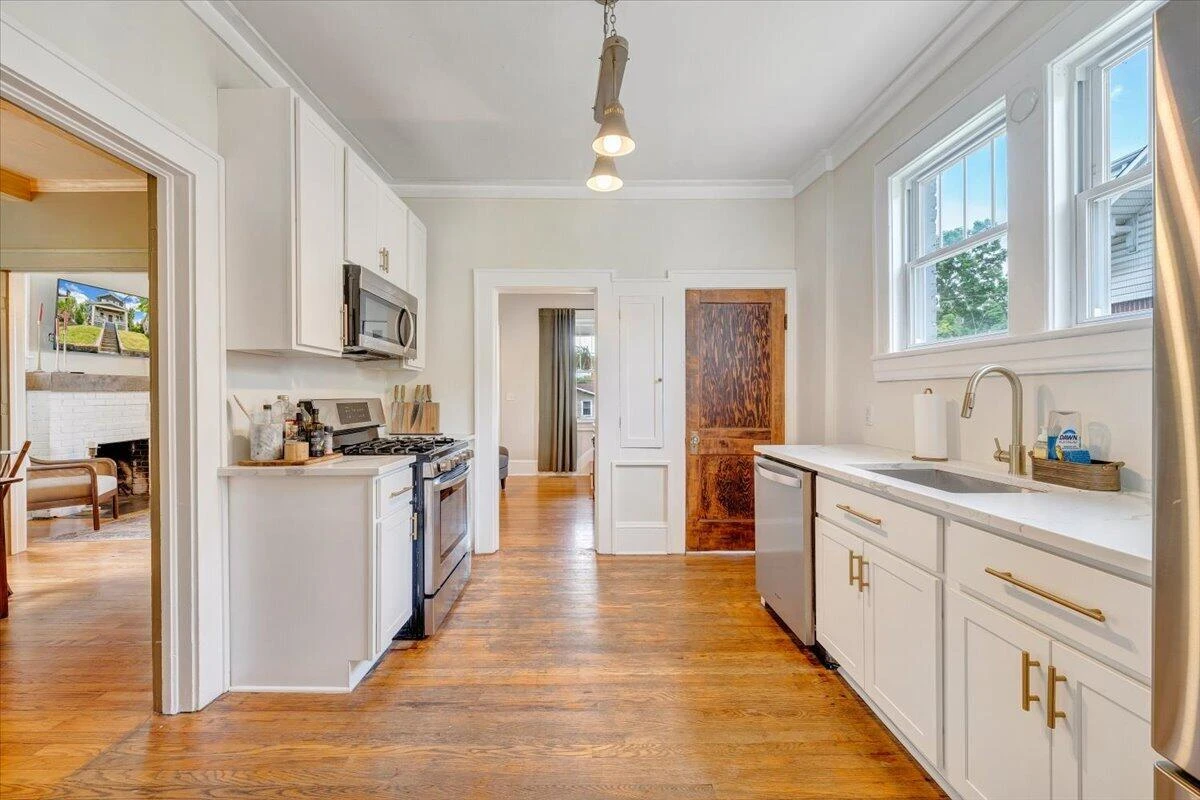 1142 Winona AVE SW - Photo 26