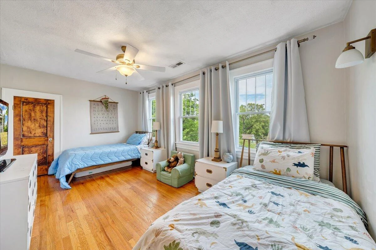1142 Winona AVE SW - Photo 31